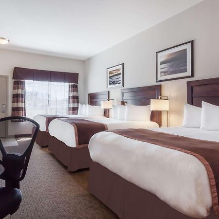 Ramada By Wyndham Creston Hotel Kültér fotó