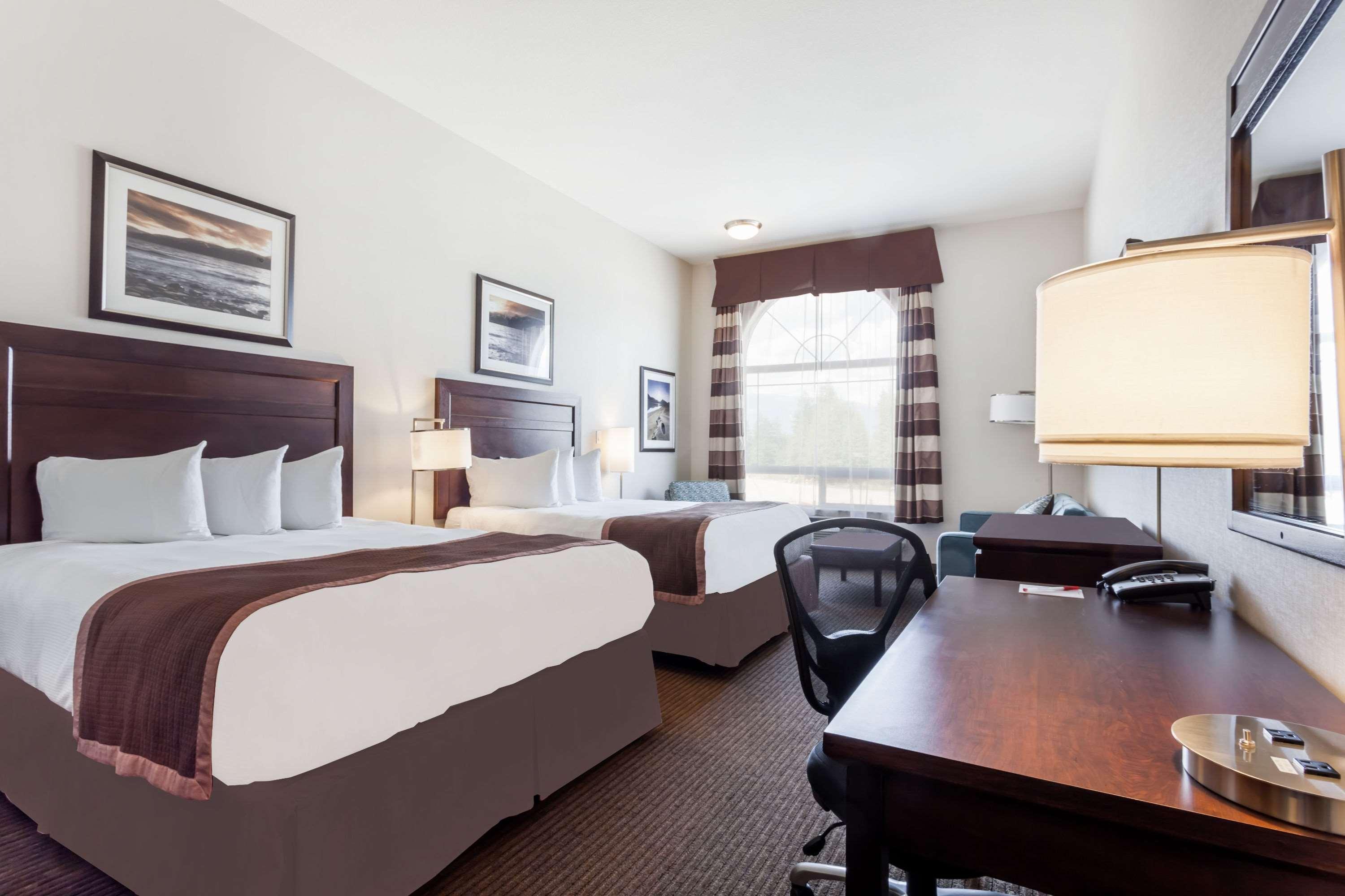 Ramada By Wyndham Creston Hotel Kültér fotó