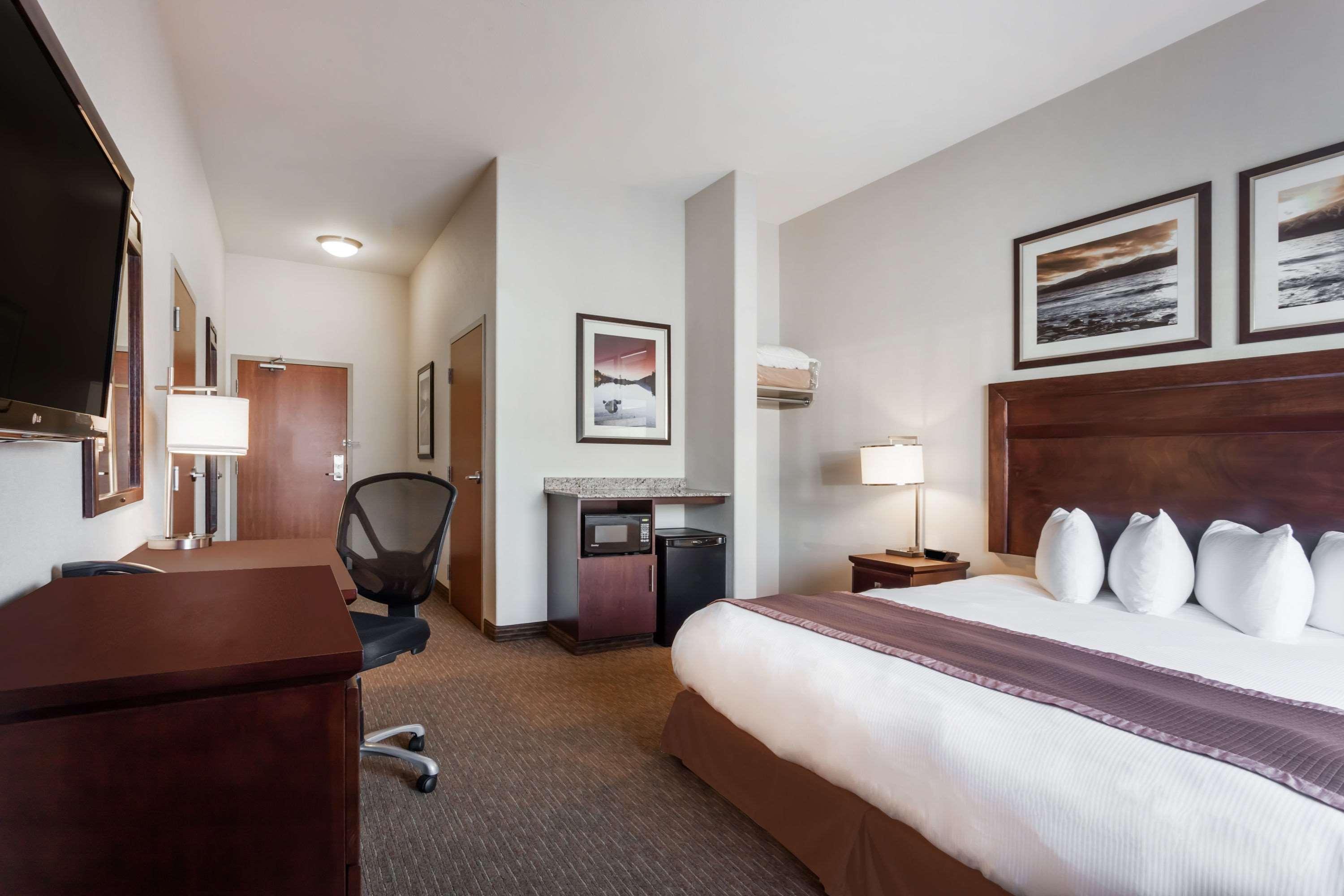 Ramada By Wyndham Creston Hotel Kültér fotó