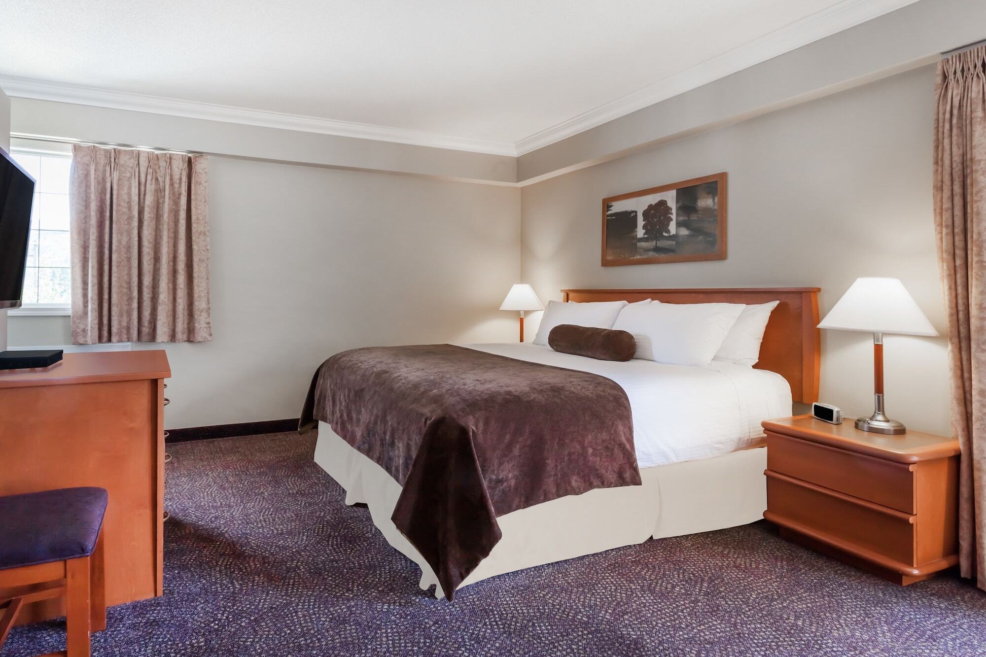 Ramada By Wyndham Creston Hotel Kültér fotó